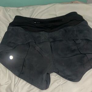 Women’s Athletic Lulu shorts